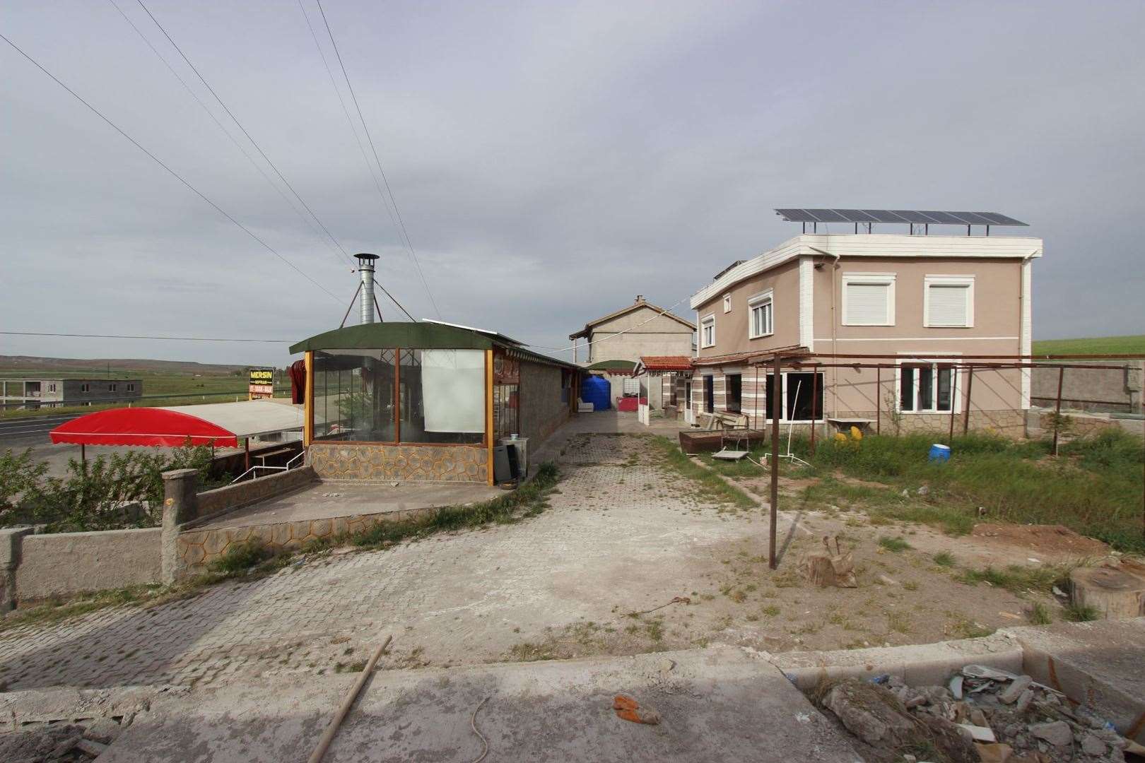 SİVAS YOLUNA CEPHE 415 M² SATILIK DÜKKAN, DUBLEKS EV İLE ARSASI /950000TL