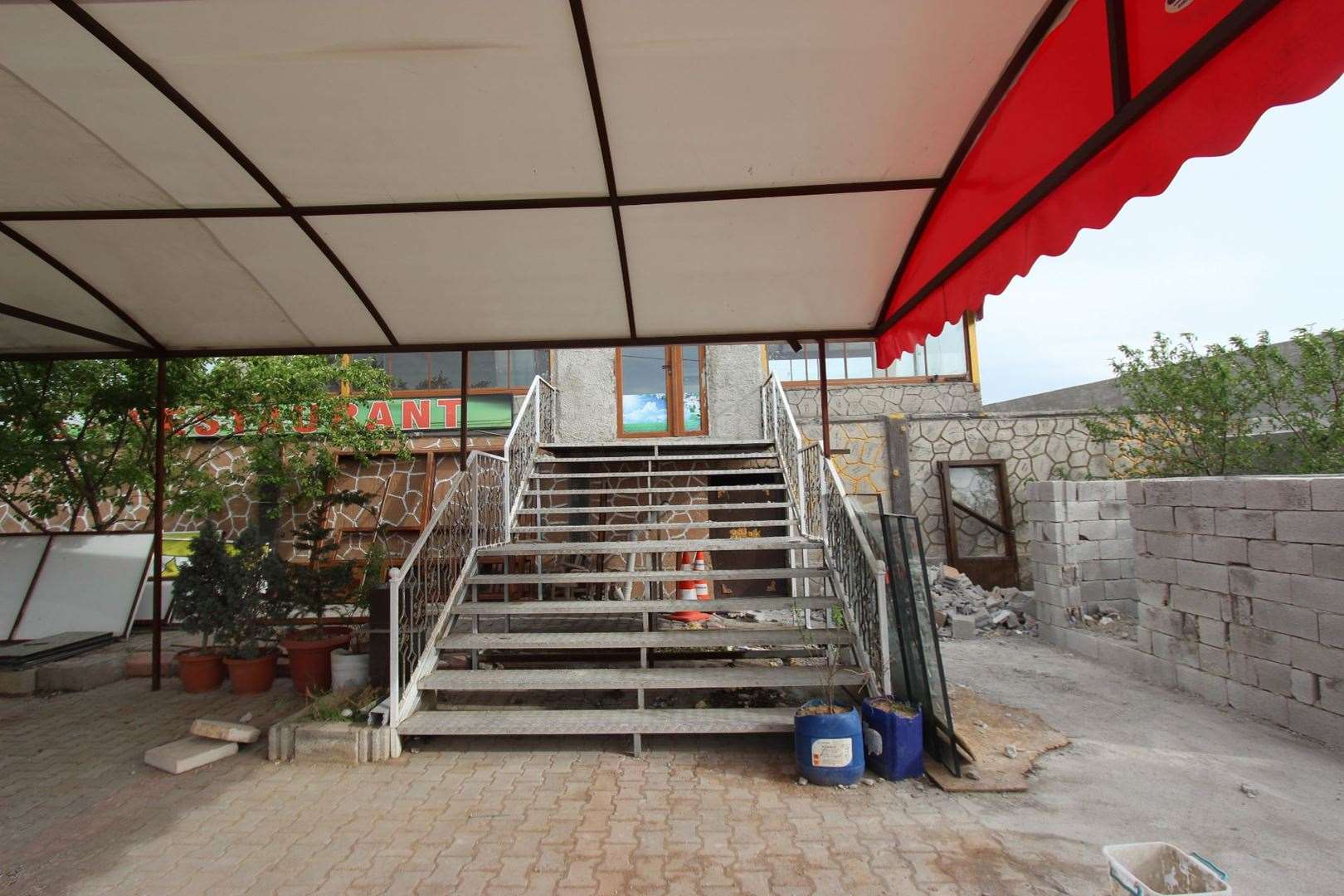 SİVAS YOLUNA CEPHE 415 M² SATILIK DÜKKAN, DUBLEKS EV İLE ARSASI /950000TL