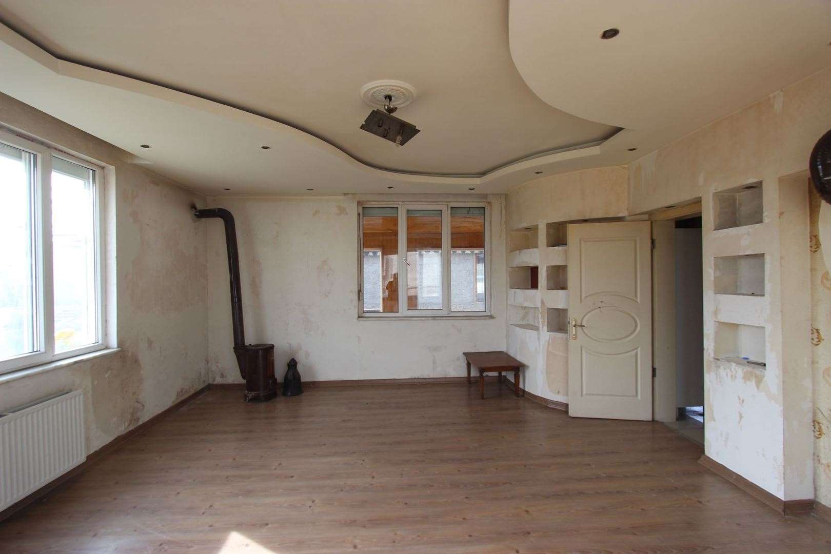 SİVAS YOLUNA CEPHE 415 M² SATILIK DÜKKAN, DUBLEKS EV İLE ARSASI /950000TL