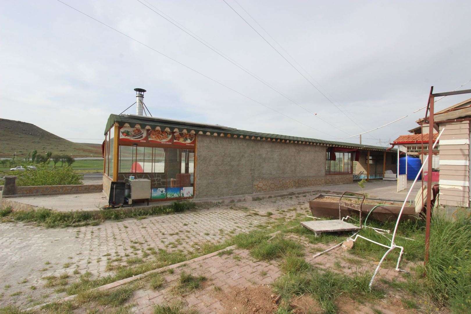 SİVAS YOLUNA CEPHE 415 M² SATILIK DÜKKAN, DUBLEKS EV İLE ARSASI /950000TL