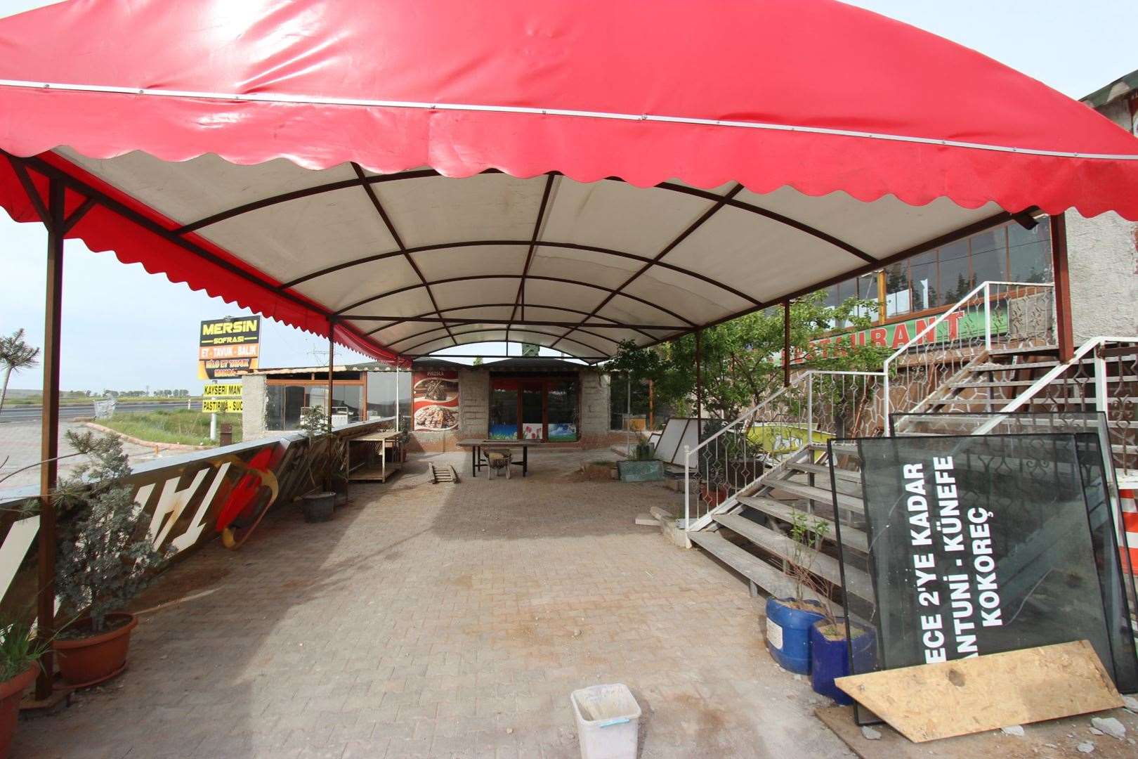 SİVAS YOLUNA CEPHE 415 M² SATILIK DÜKKAN, DUBLEKS EV İLE ARSASI /950000TL